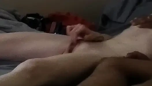 Submissive Snowbunny Plays With Pussy