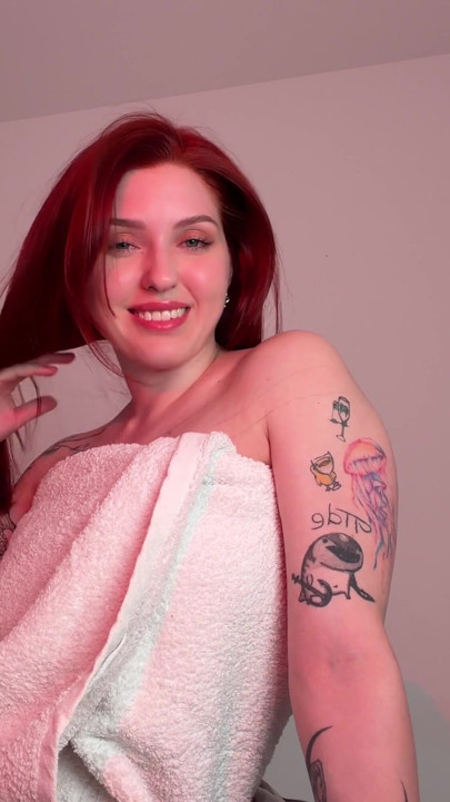 Виртуальный секс в видео от первого лица: подтянутая подруга нуждается в дополнительном протеине после тренировки | Клип 2