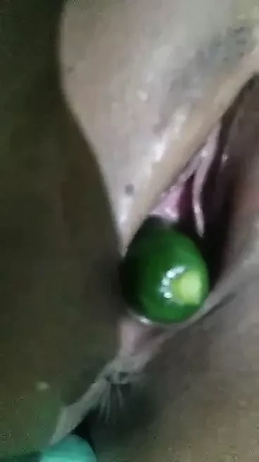 Pakistani Randi Nida Ali fucking wet pussy and asshole