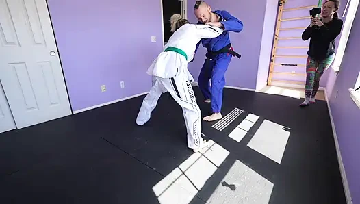 Pegulat seks bts lora cross v andy savage