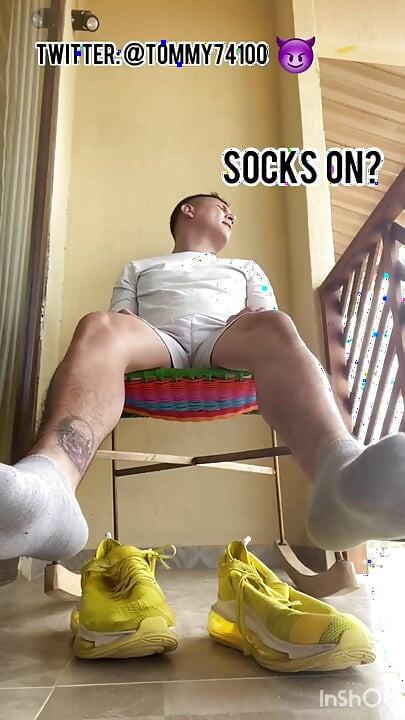 WALKING THROUGH THE CASTLE OF CARTAGENA AND I TAKE OFF MY SHOES TO REST SO THAT YOU CAN WORSHIP MY FEET IN PUBLIC BITCH