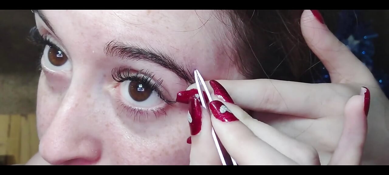 Tweezing My Eyebrows Close up