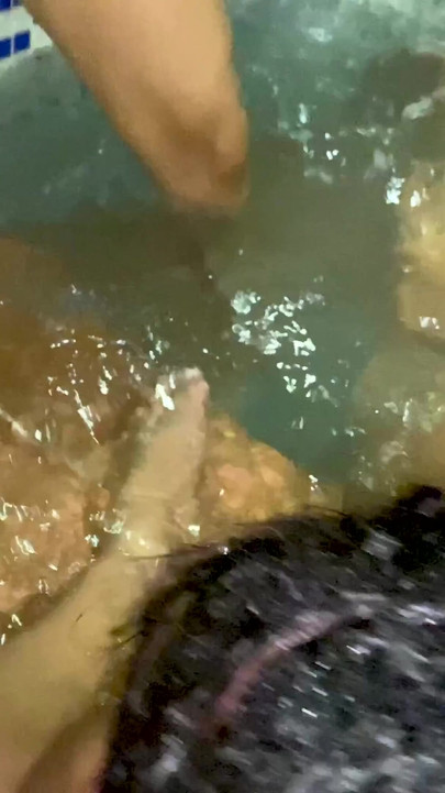 Trenutak koji morate podijeliti iz "Dvostrukog pušenja u jacuzziju s curama koje bijegu sa sveučilišta"