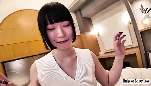 Bersenang-senang sama gadis spa semok, sesi perjalanan bisnis bergeser langsung ke pov dan berakhir dengan creampie
