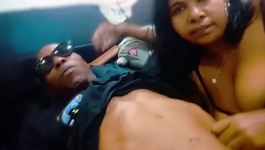 GOONROOM MENJILATI PENTIL PELACUR!