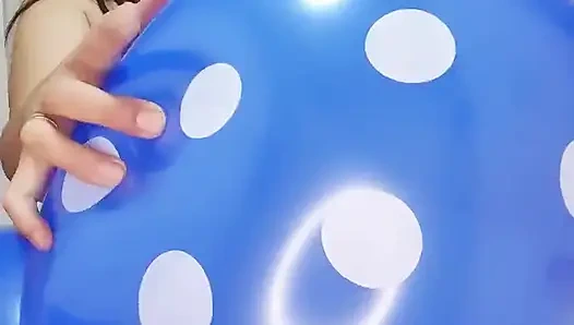 Blow Squish and Pop Blue Dotted Balloons - Bunny Looner [lowres]