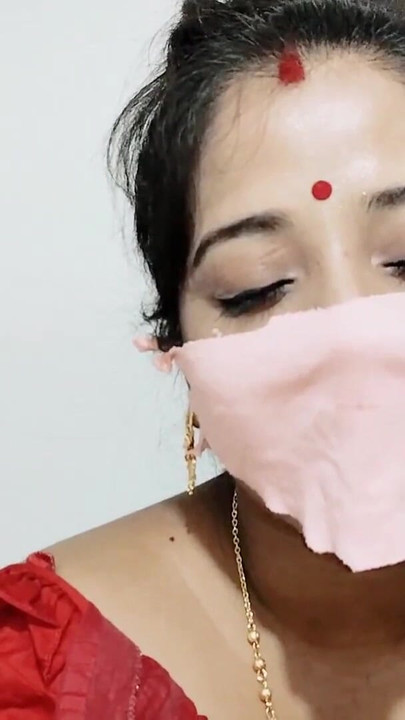 Spektakulärt ögonblick från "Desi Tantric knulla sin dam klient"