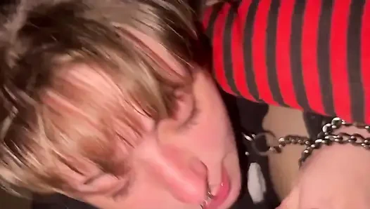 Kehlenfick mit dem weißen monster