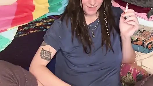 Bratty üvey kızı tabu azdırıyor