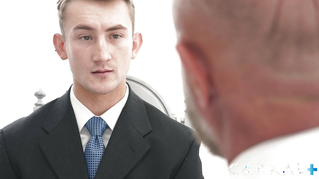 MasonicBoys - Hot suited DILF Felix Kamp seduces hung innocent twink