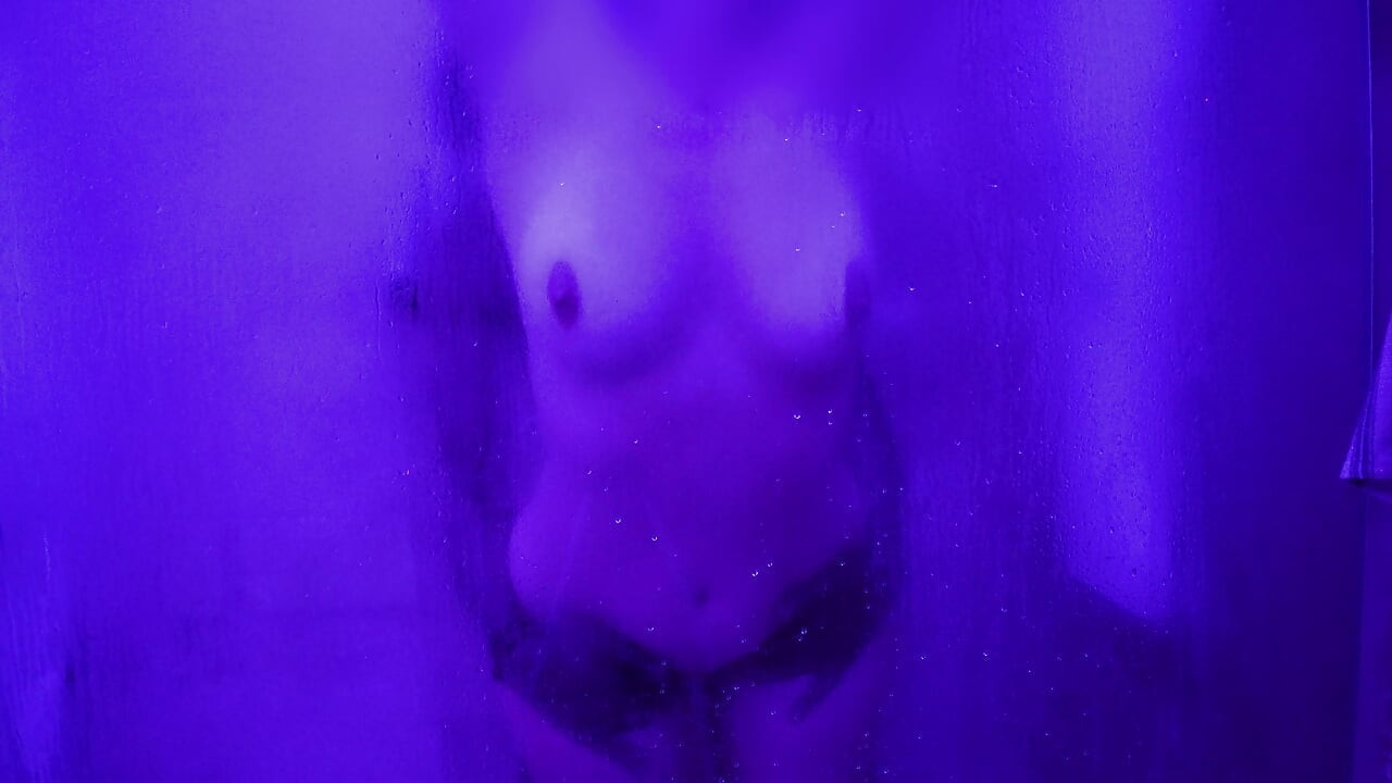 Làm tình nóng bỏng trong phòng tắm