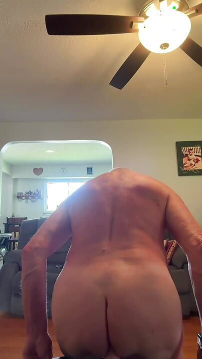 Dildo in ass