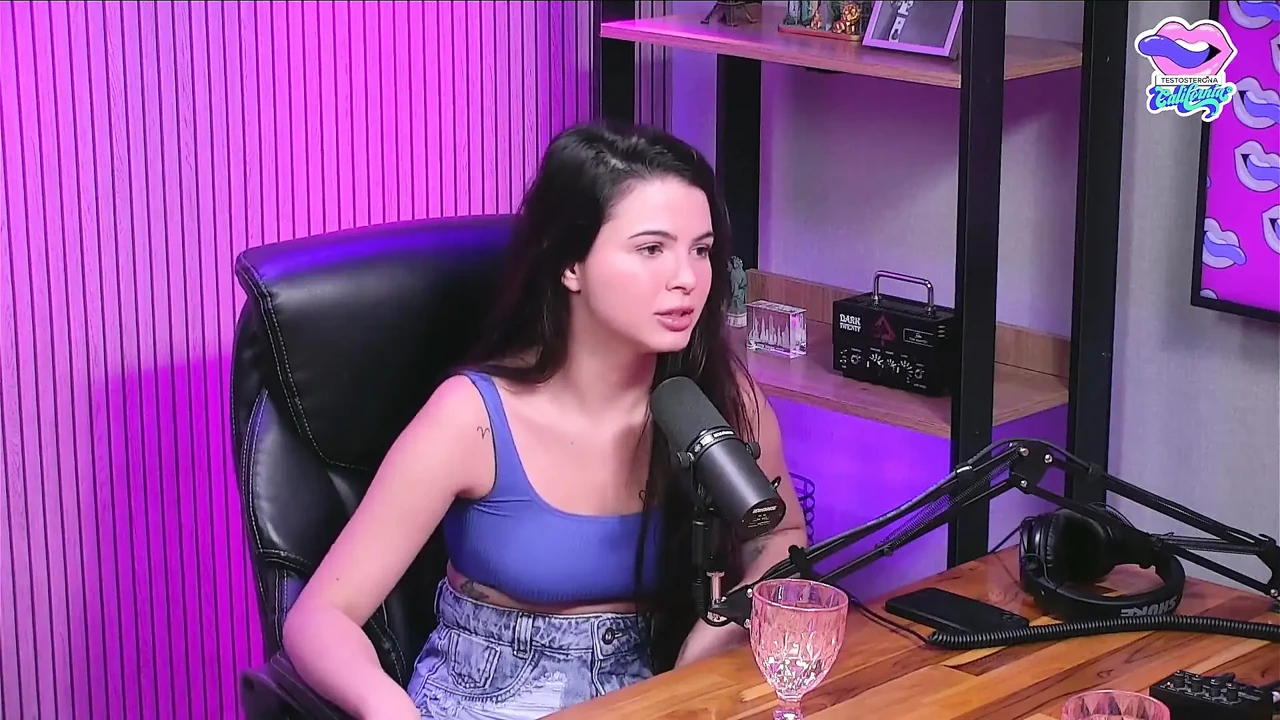 Clara Wellen Podcast with Natasha Naturista
