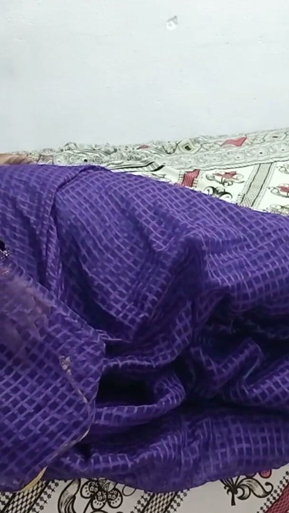 德西泰米尔继母与她的继子睡一张床。他利用她，狠狠地操她 | 短片 1