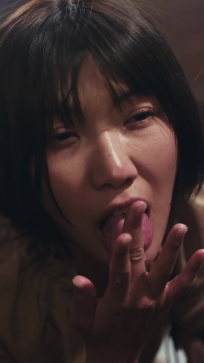 Asiática congelando o sexo - Kyoko facial
