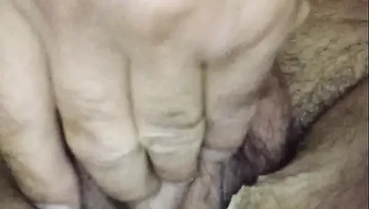 Girls, who wants to caress a beautiful with an open head and a sip of delicious cum!?