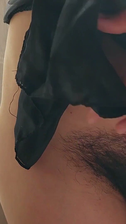 Ateşli evli kadın kıllı amcık portakal suyu oynuyor 💕seksi kız kıllı amcık, büyük göt, büyük memeler, büyük meme uçları | Klip 1