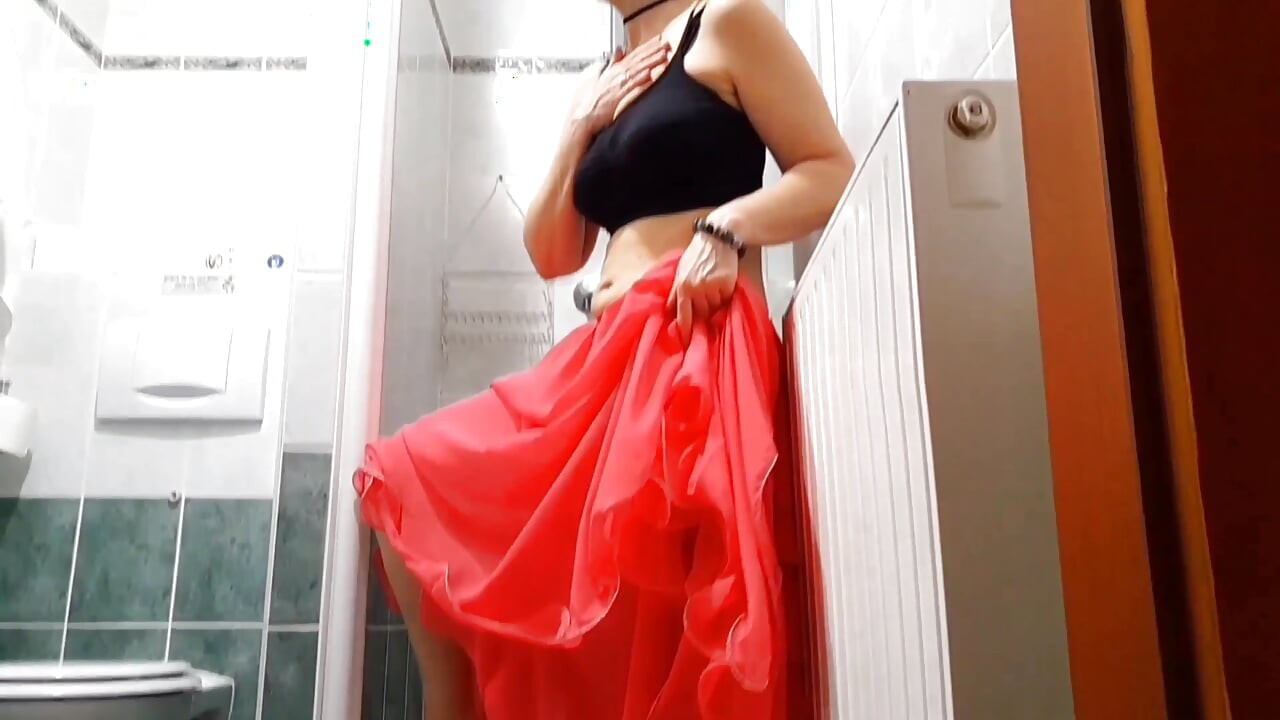 Selena的肚皮舞、姿势和性爱