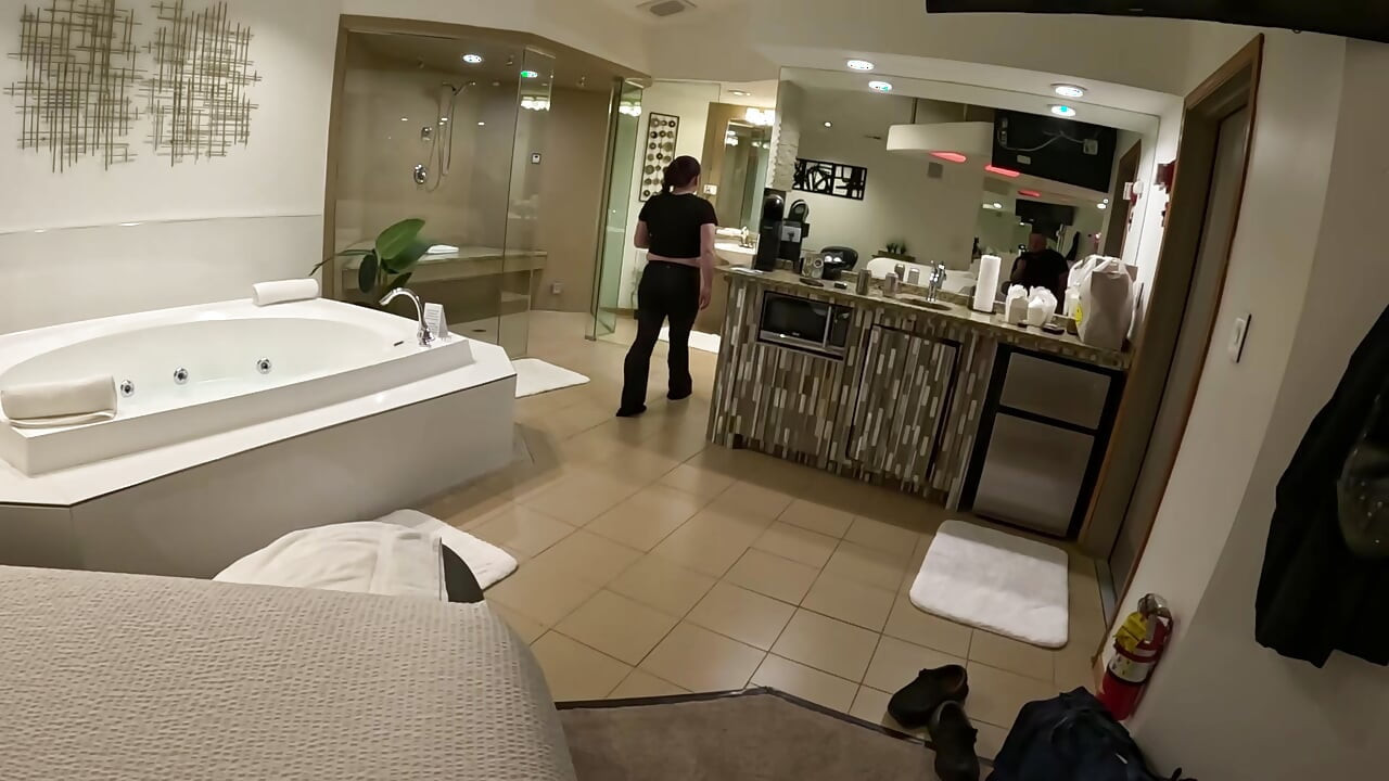 Vacation Turns Big Ass Stepmom Into Anal Whore