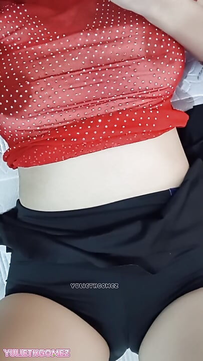 Viendo a mi hermanastra pervertida mientras nuestros padres están fuera de la ciudad