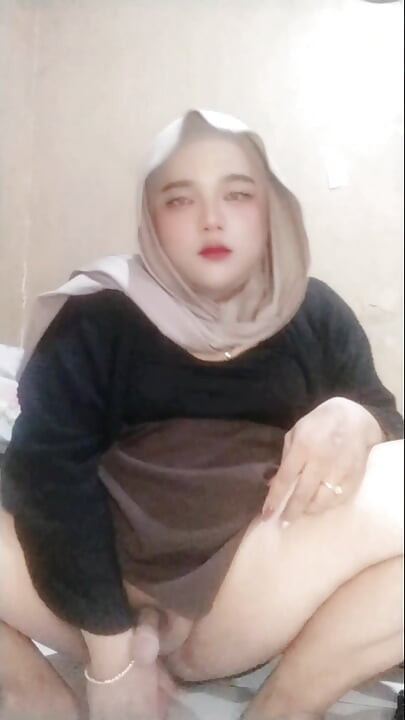 آيفي كروسديكسر الحجاب يمتص دسار ويركبه
