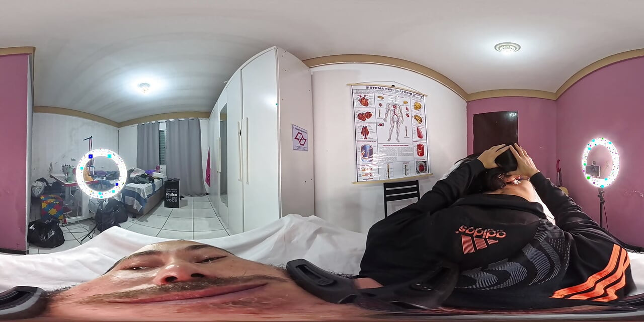 护士照顾勃起的病人