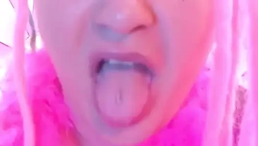 Dilime boşalmaya çalış zamanlamaya çalış ve döllerinle dilime vur