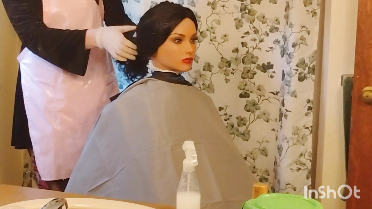 Emma the barberette colorful haircutting cape show