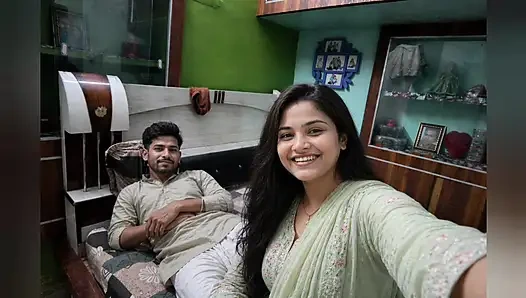 Sütçü fatura ödemesini istiyor, Hintli köylü yenge mutfakta sert sikişerek süt faturasını ödüyor HINTÇE SES KAYDı