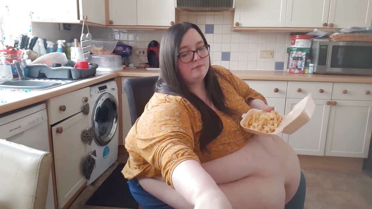 Ssbbw vs godzilla burger spise