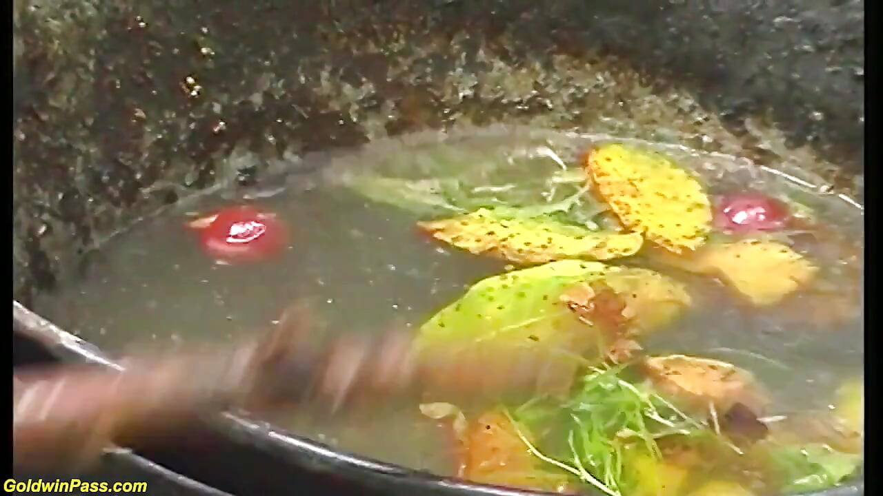 78 years old BBW stepmommy outdoor fucked