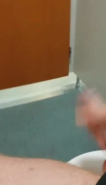 Meet the new Cum King Paul ...... huge cock and lots of cum