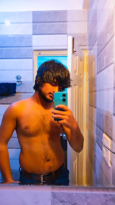 I am hot boy please comment me girl