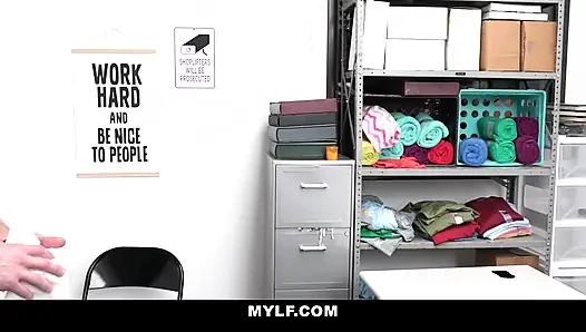 Shoplyfter MYLF - kasus no. 7489593
