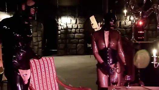 Azgın hatunlarla sert bdsm eylemi - dvd