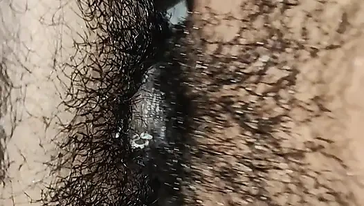Gadis sekolah disetubuhi oleh saudara tirinya sampai muncrat di memek