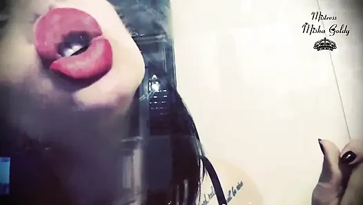 Rote lippen, drucke über glas & frenchkissing