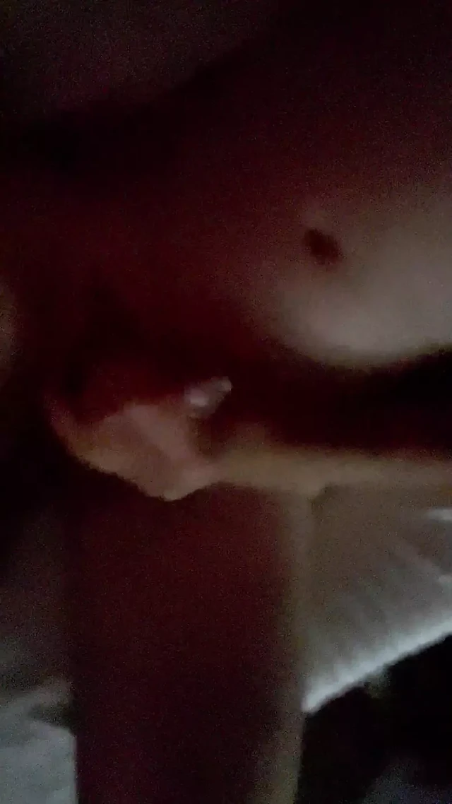 Please someone fuck me💦