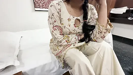 Ne paise ke liye apne ke sath lagi asik kiya