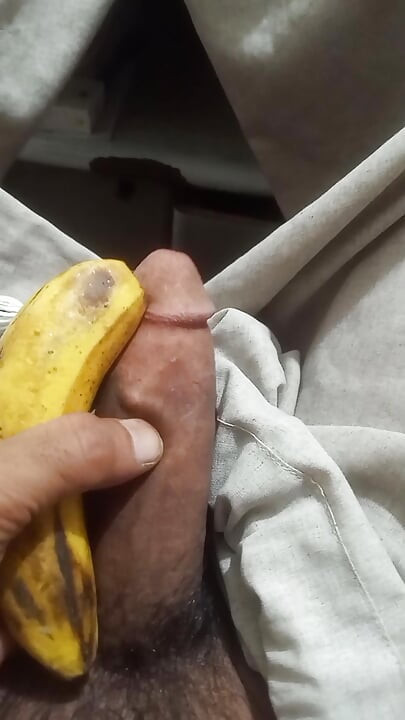 Min aur mera land bahat masti min hai agar kasi ko sex ki khwahish hai to mere saath male aur female raabtah kar kar ho