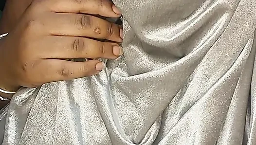 Arabian mom with fat pussy
