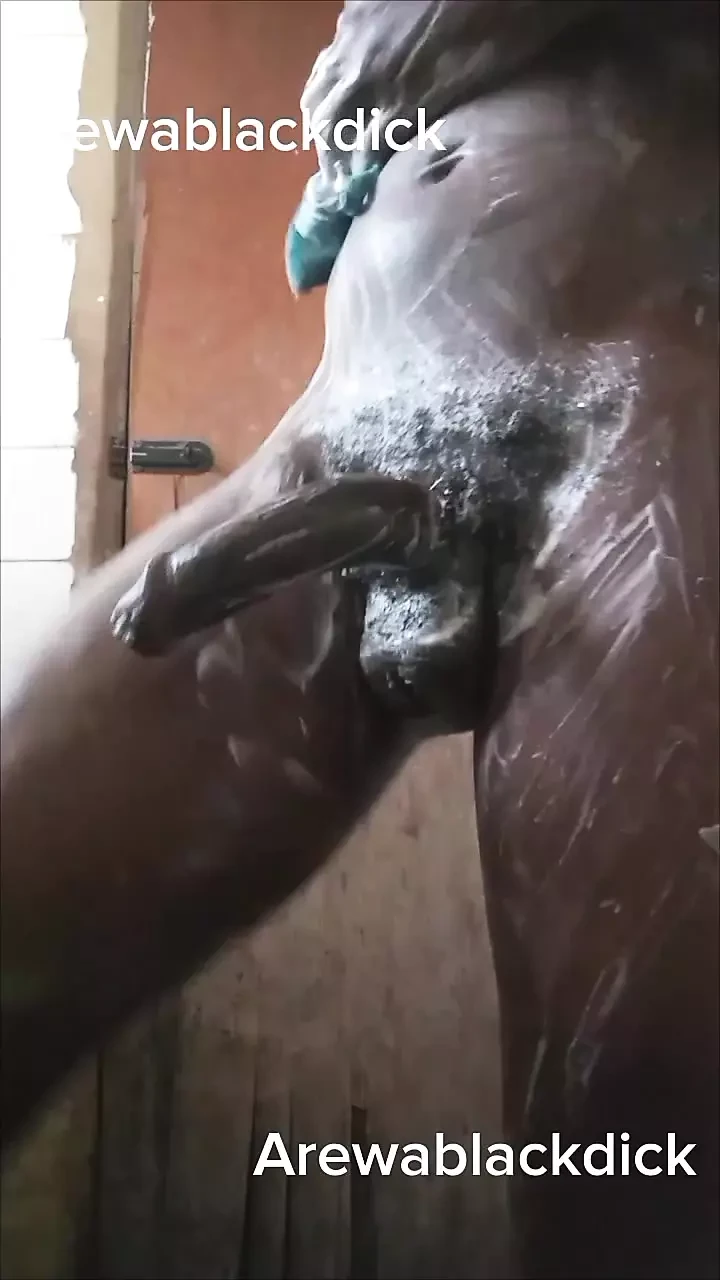 Heary mokri kurac u kupatilu