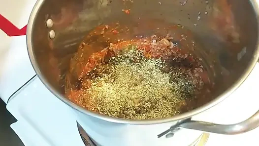 Döl pişirilmiş 3 pırasa chili ve yağlı elle muamele