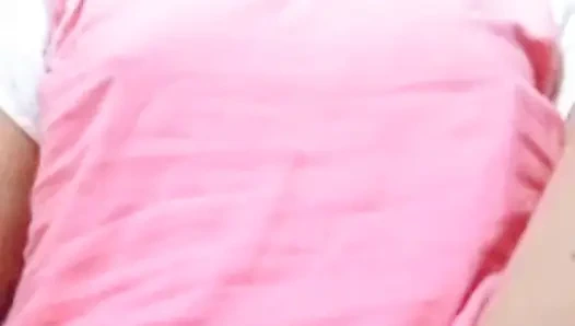 Sanges ehefrau des nachbarn zeigt ihre natürliche groß