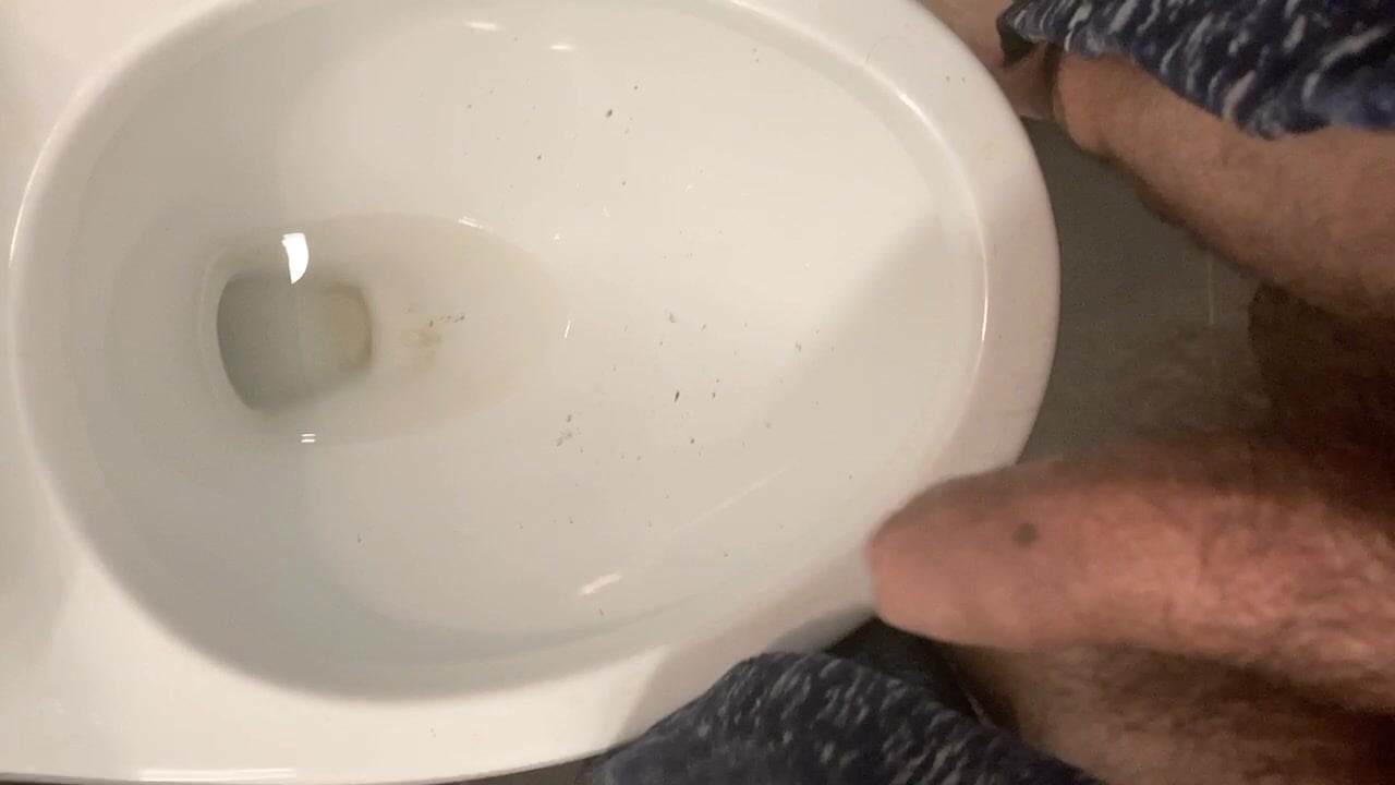 Close Up of My big Divk Pissing