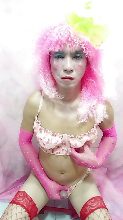 Oanh Le transgender wearing sexy clothes