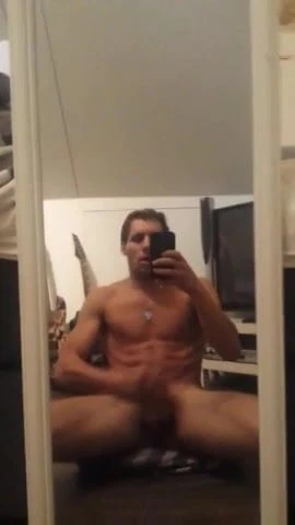 str8 cumming like a fountain on the mirror