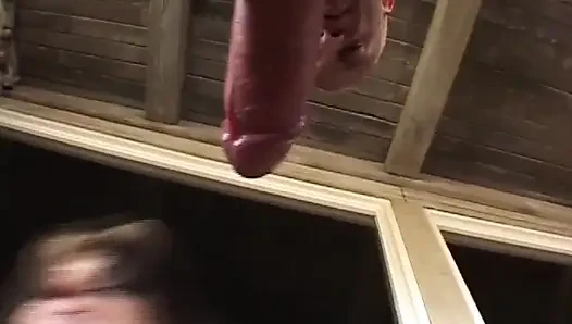 Ateşli bir kaltak için anal sert penetrasyon