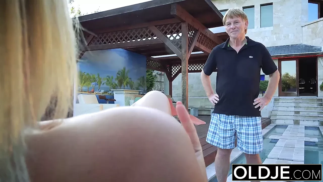 Valentines Day Grandpa fucks teen pussy and gets a blowjob