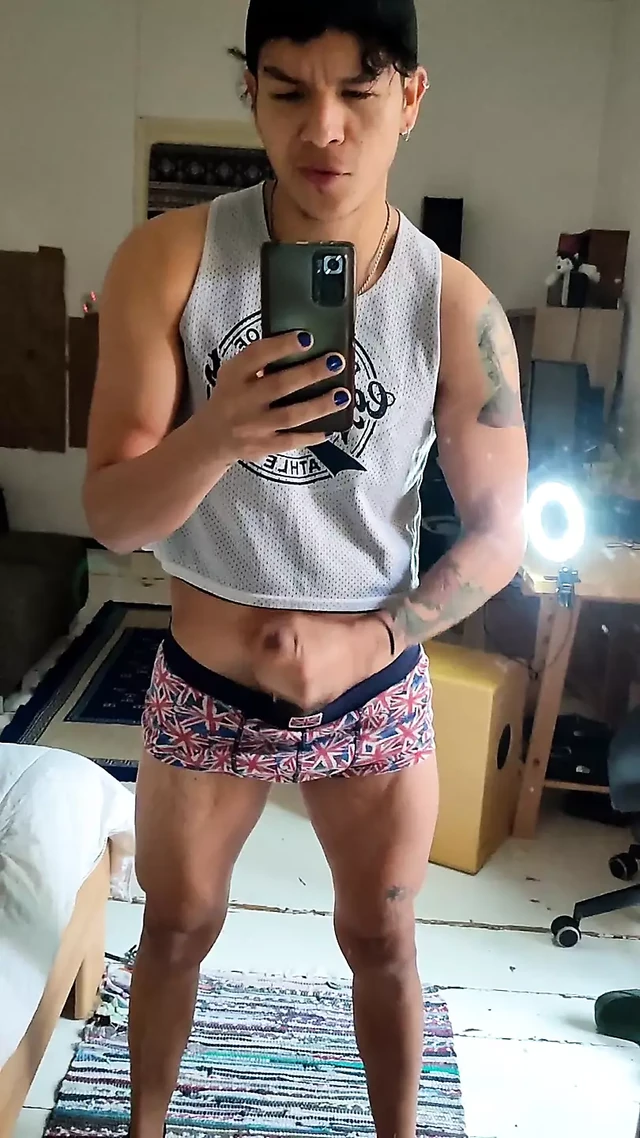 Jony Zucker masturbates in front of the mirror. Do you want to give him a hand?